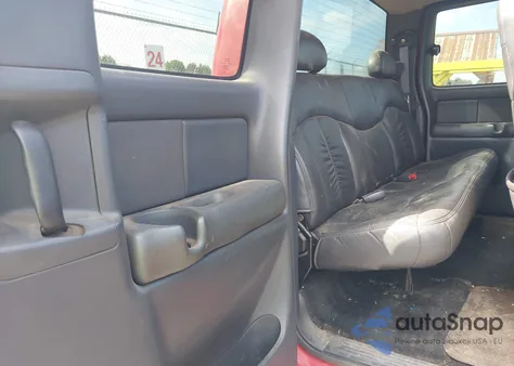 2000 Chevrolet Silverado 1500 Lt from USA, damaged, VIN 2GCEK19T8Y1401296